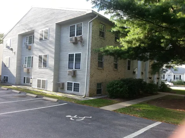 2060 Mineral Spring Ave APT 3, North Providence, RI 02911