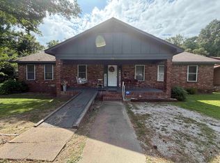 216 E Elizabeth Ann St, Malvern, AR 72104