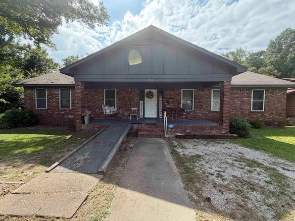 216 E Elizabeth Ann St, Malvern, AR 72104