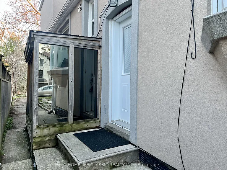 309 Princess Ave #BASEMENT — Photo 13