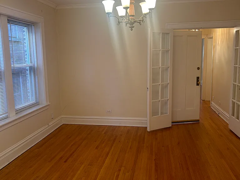 2025 W Berwyn Ave #2 — Photo 3