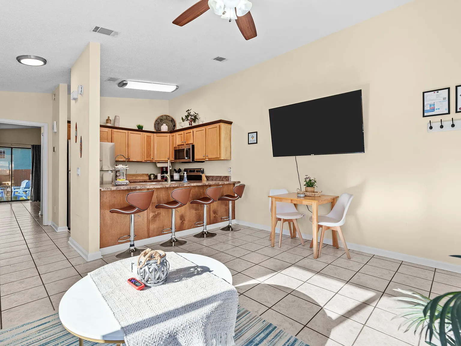 1 bed, 640 sqft, $2,300 — Photo 4