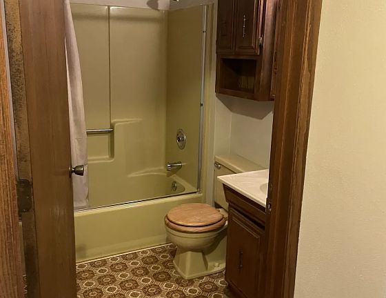 5th image of 2120 Marathon Ave #9