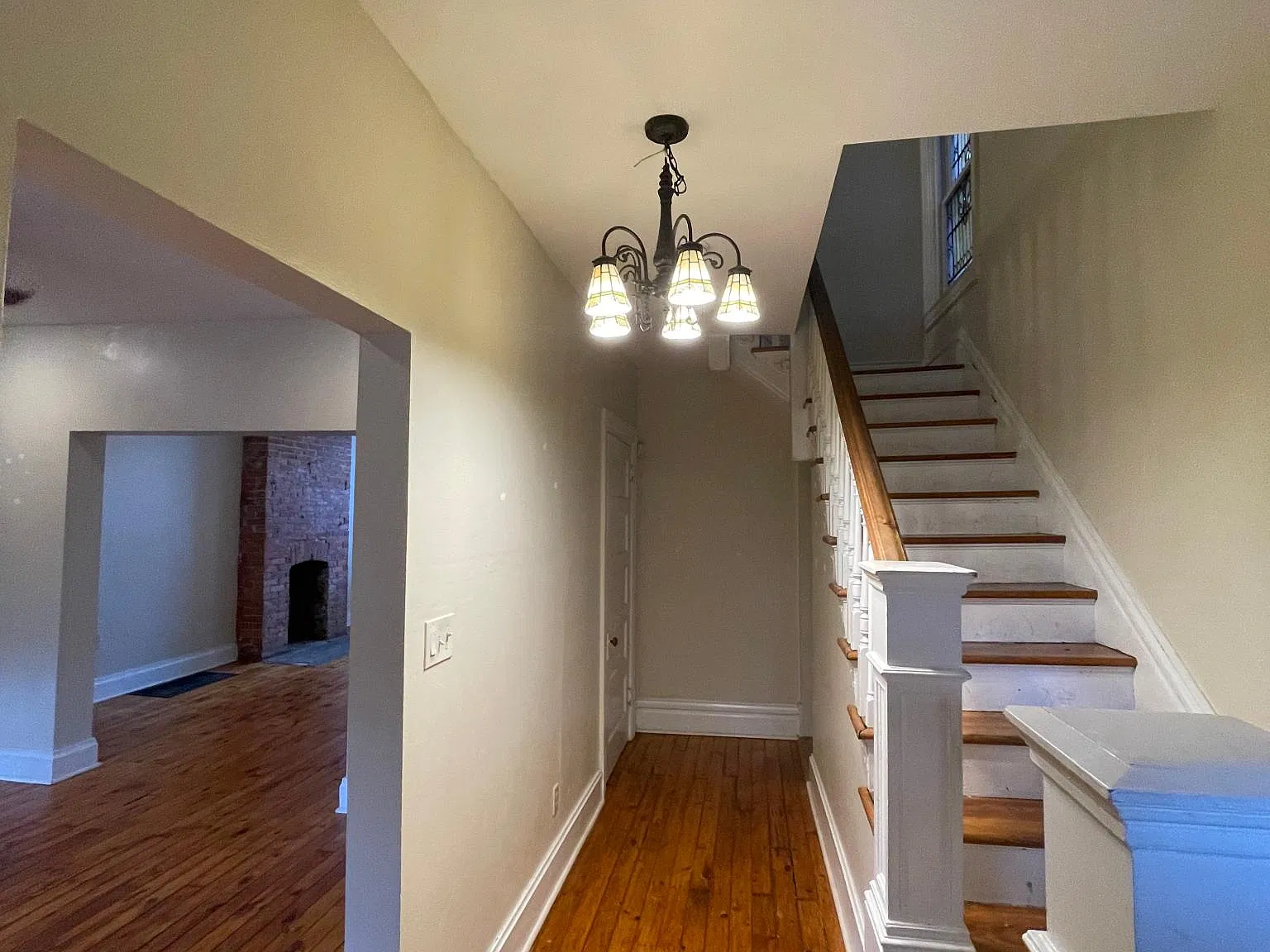 3 bed, 1.5 bath, 2088 sqft, $2,250 — Photo 3