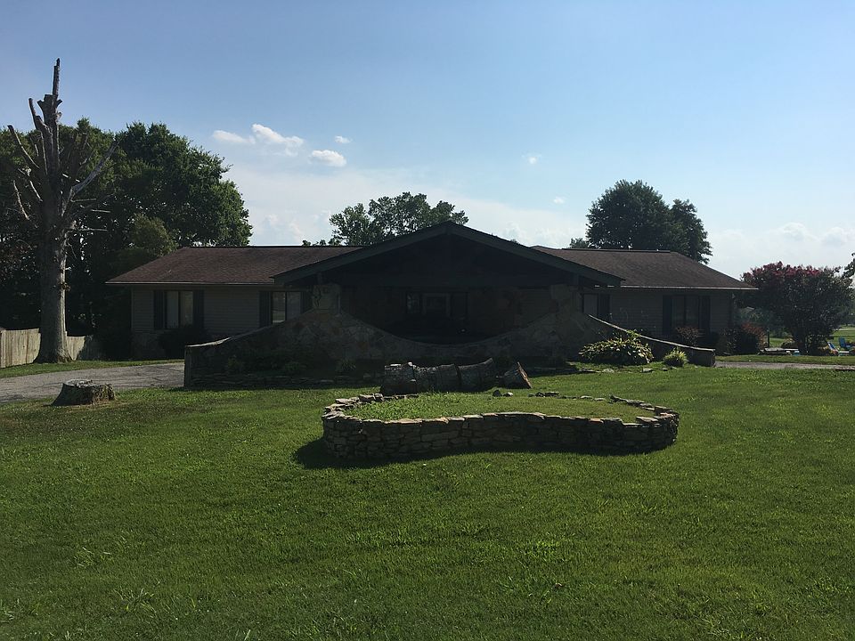 1st image of 717 Montvue Dr