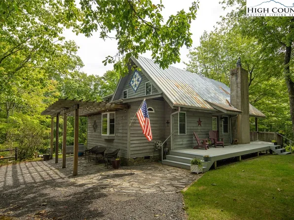 1725 Fall Creek Road, Purlear, NC 28665