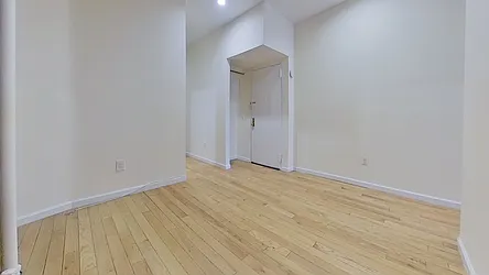 Rented by TOUR LLC