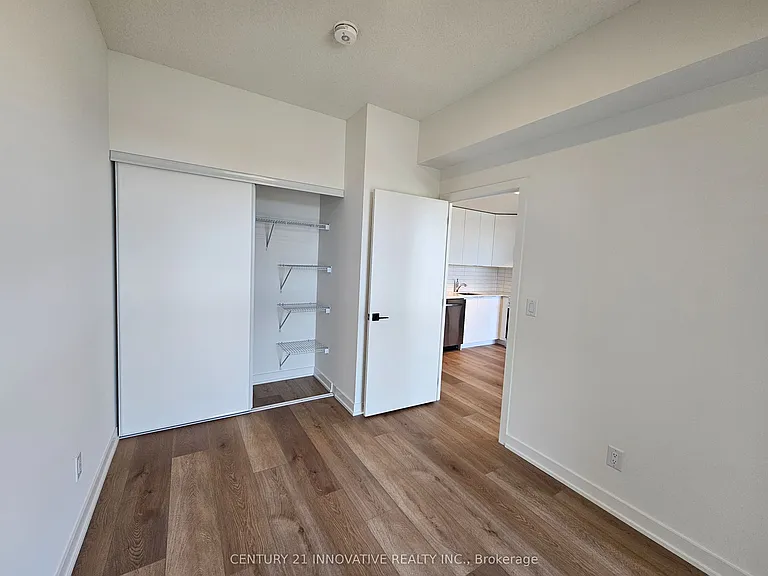 33 Erie Ave #702 — Photo 14