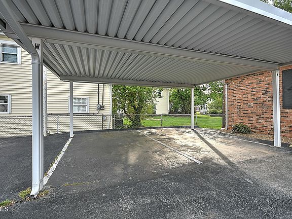 3rd image of 1544 Jessee St APT W