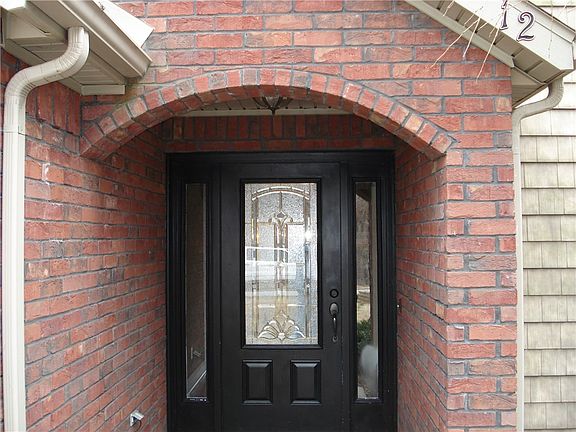 3rd image of 12 Darlington Dr