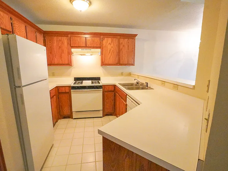 3316 Ridgecrest Cir — Photo 4