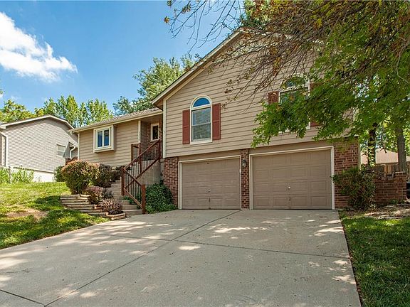 2nd image of 1112 SW 24th Street Ct