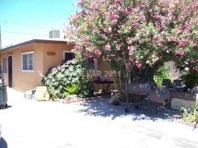 2605 Saint George St, North Las Vegas, NV, 89030