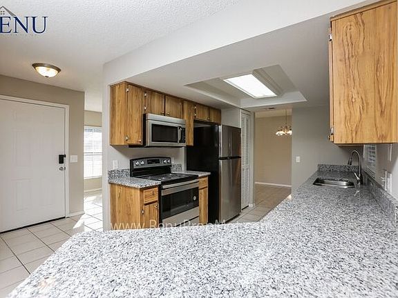 3rd image of 2680 Sweet Springs St