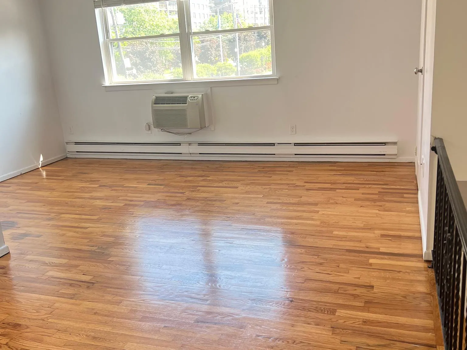 403 Prospect Ave — Photo 2