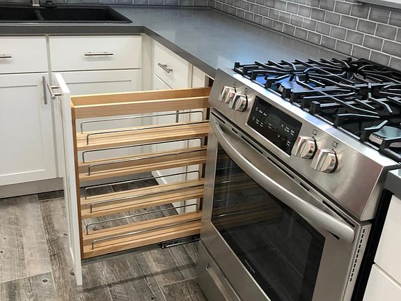 New stove and new cabinets