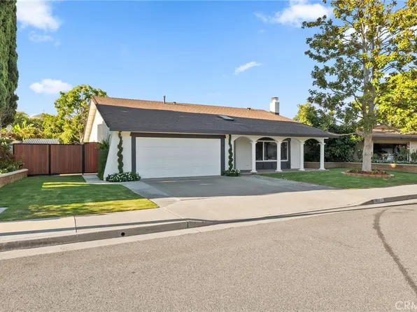 1111 W La Entrada Cir, Anaheim, CA 92801