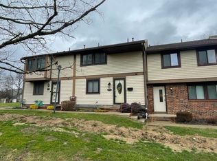 952 Hampton Ridge Dr, Akron, OH 44313