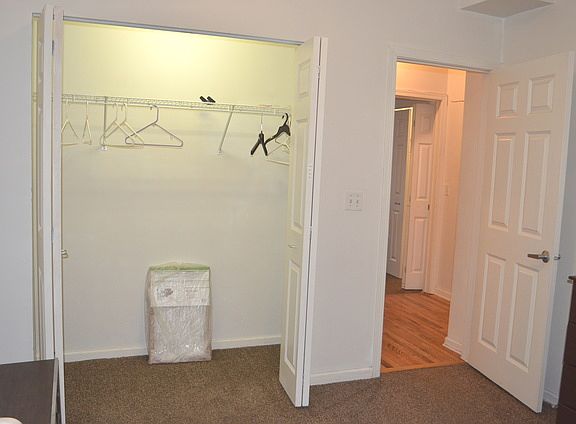 3rd image of 7740 N Paulina St #1D