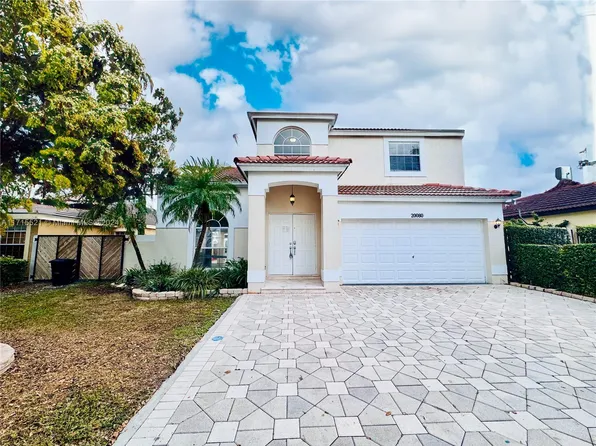 20080 NW 83rd Ct, Hialeah, FL 33015