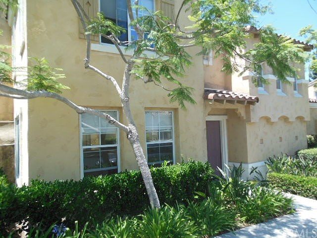 1st image of 31 Vista Del Valle