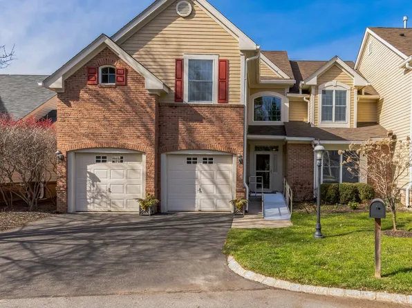 5 Empress Ct, Princeton, NJ 08540