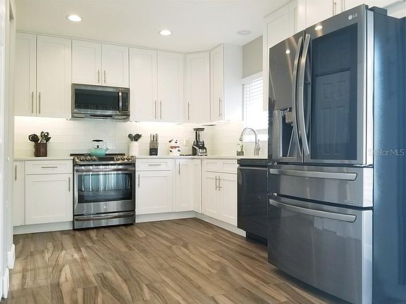 5th image of 11934 Hickorynut Dr