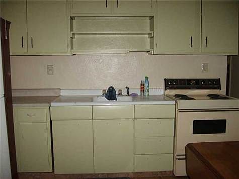 5th image of 5965 S Hickory Dr