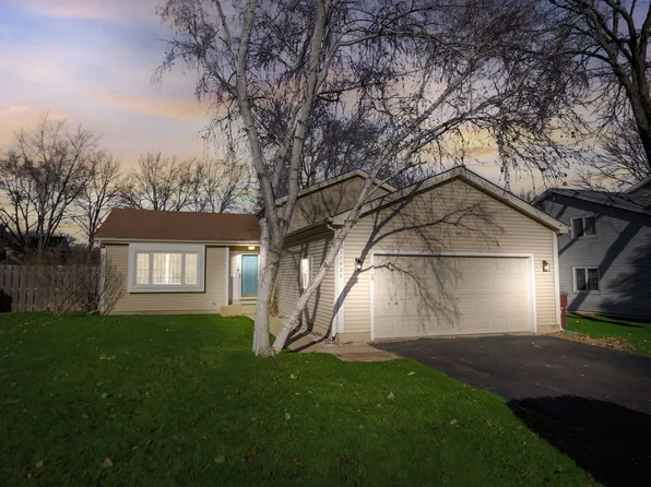17466 W Woodland Dr, Grayslake, IL 60030