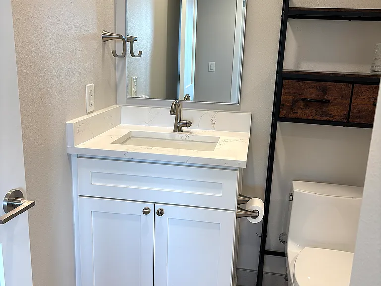 3210B Chatham Dr S #B — Photo 10