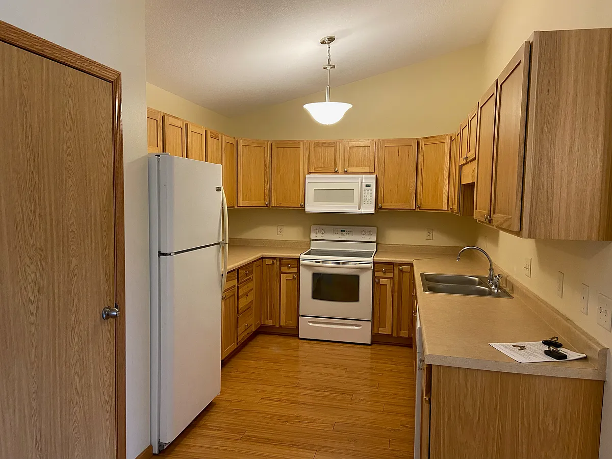 Building Photo - 3139 Clearwater Ridge Dr