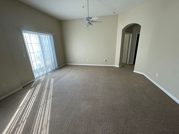 4th image of 1811 San Jacinto Cir