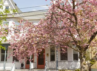 23 1/2 Chestnut St, Princeton, NJ 08540