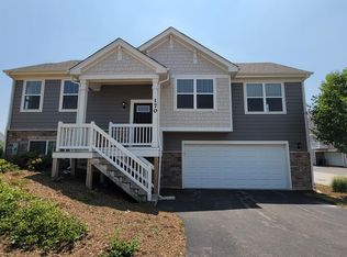170 Goldenrod Dr #4, Elgin, IL 60124