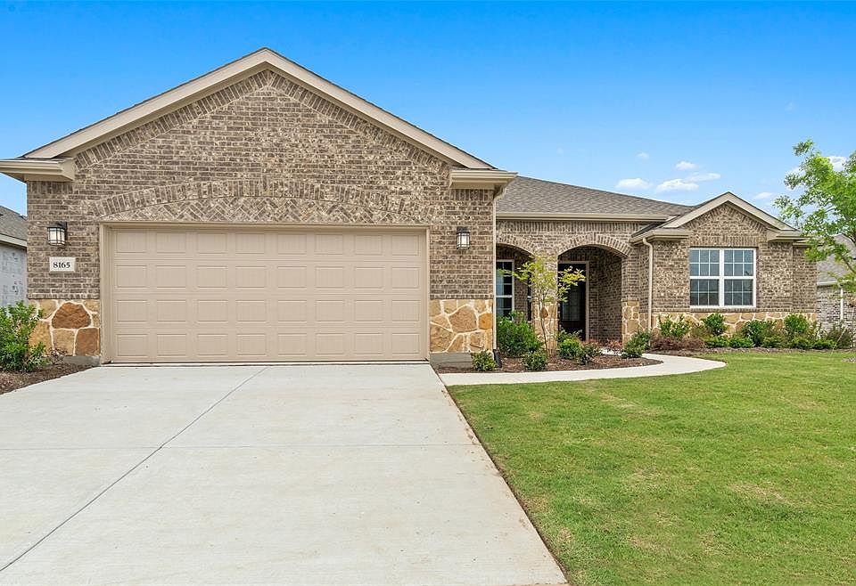 1st image of 8165 Bloomdale Dr