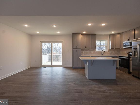 4th image of 94 Nyquist Way