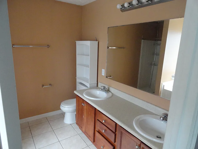 172 Emma Ln — Photo 16
