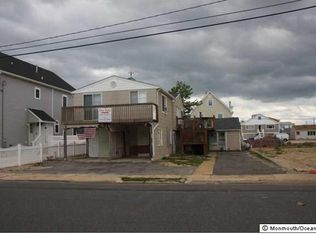 15 4th Ave, Seaside Heights, NJ 08751