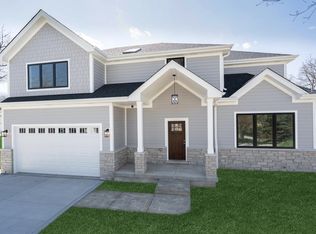 600 S Charleton St, Willow Springs, IL 60480