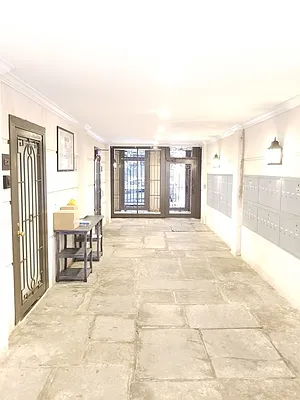 Rented by Sky Management | media 16