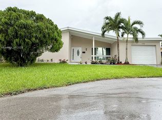 6708 Camelia Dr, Hollywood, FL 33023