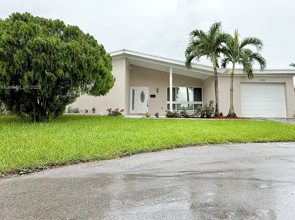 6708 Camelia Dr, Hollywood, FL 33023