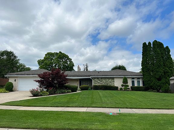 2nd image of 3510 River Falls Dr