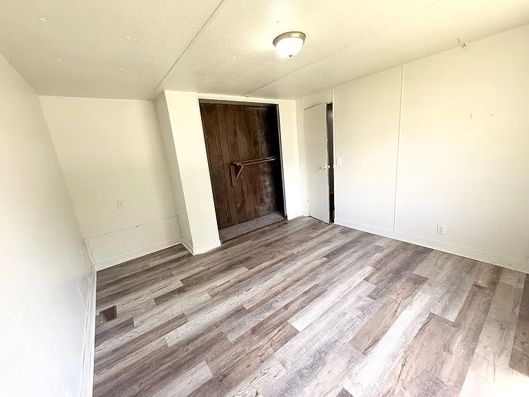 2081 Oakshire Rd #5 — Photo 8