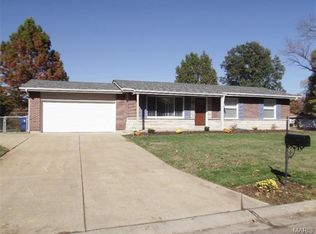 12143 Trailways Dr, Saint Louis, MO