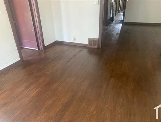 7341 S Carpenter St — Photo 2