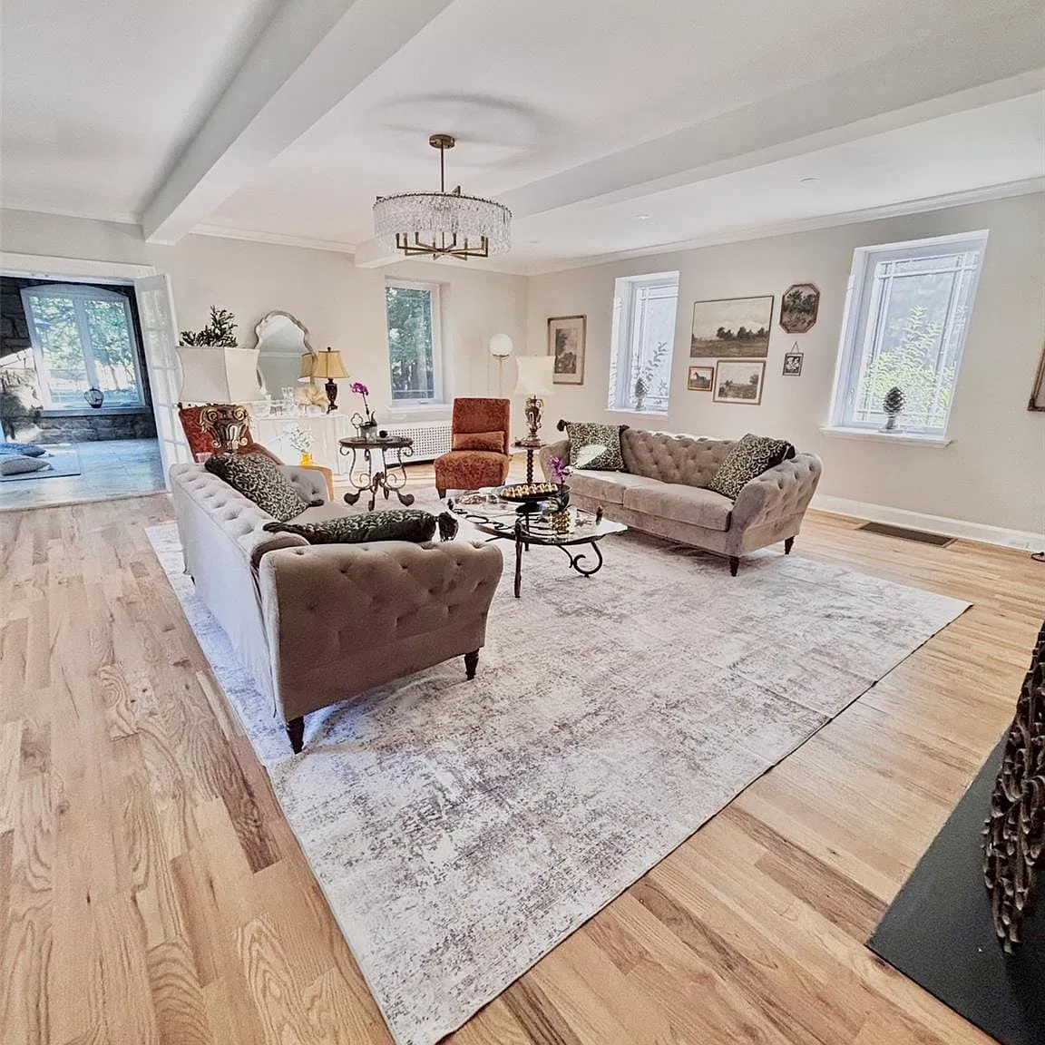 5 bed, 4.5 bath, 4020 sqft, $16,000 — Photo 2
