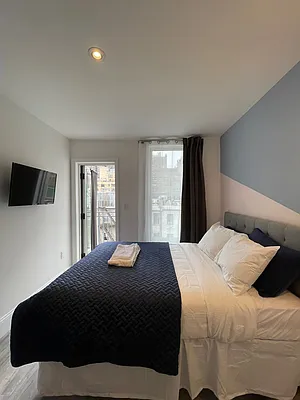 Rented by Townhouse Apartments | media 18