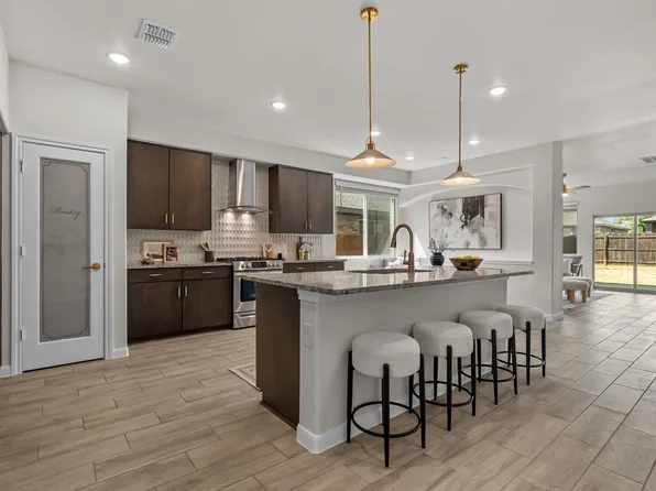 1112 Goldenrod Dr, Godley, TX 76044