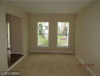 5th image of 12 Woodmont Ct